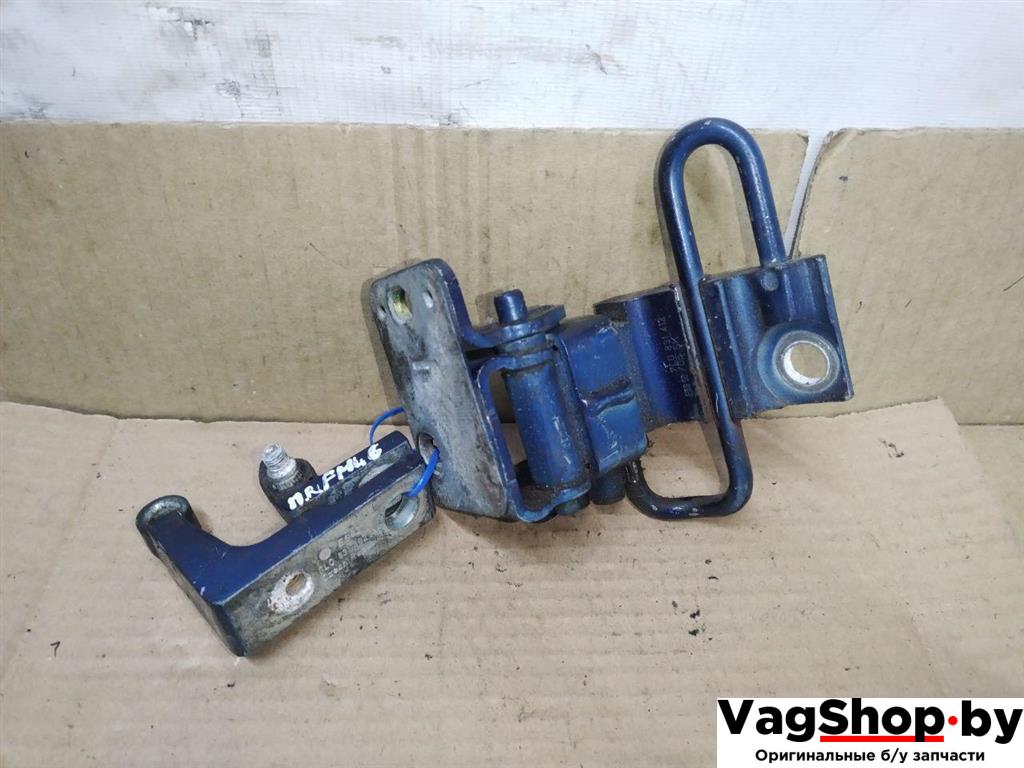 петля двери Volkswagen Touareg 1 поколение 2006, 2.5 л., TDi, BAC, дизель, АКПП, синий, внедорожник 5 дв., полный привод, 7L0831412, 7L0831402A - фото №1