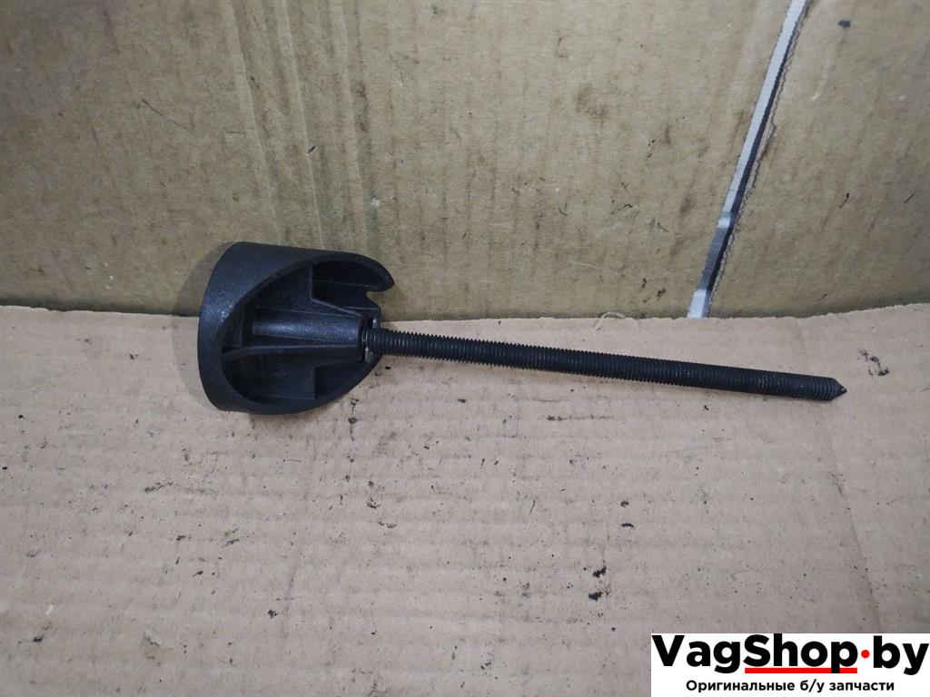 крепление запаски Volkswagen Touareg 1 поколение 2006, 2.5 л., TDi, BAC, дизель, АКПП, синий, внедорожник 5 дв., полный привод, 7L0601233A - фото №1