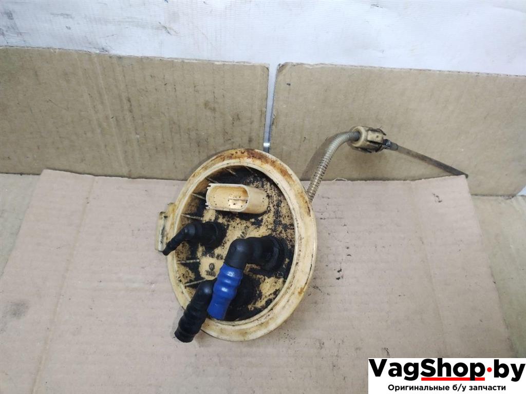 фланец (тройник) системы охлаждения Volkswagen Touareg 1 поколение 2006, 2.5 л., TDi, BAC, дизель, АКПП, синий, внедорожник 5 дв., полный привод, 7L6919679C - фото №1