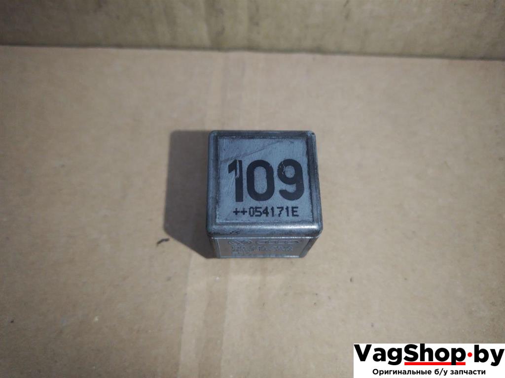 реле (прочие) Volkswagen Touareg 1 поколение 2006, 2.5 л., TDi, BAC, дизель, АКПП, синий, внедорожник 5 дв., полный привод, 1J0906381A, 109 - фото №1