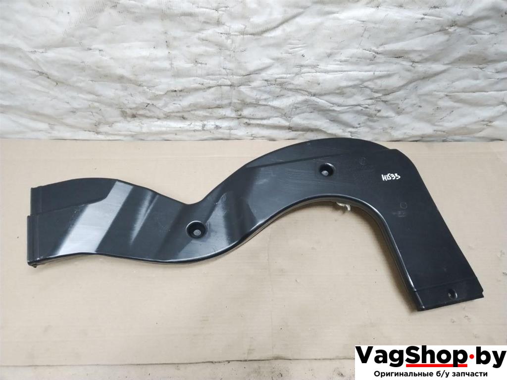 воздуховод Volkswagen Sharan 2 поколение 2011, 2.0 л., TDi, CFF, дизель, МКПП, черный, минивэн, передний привод, 7N0819725D - фото №1