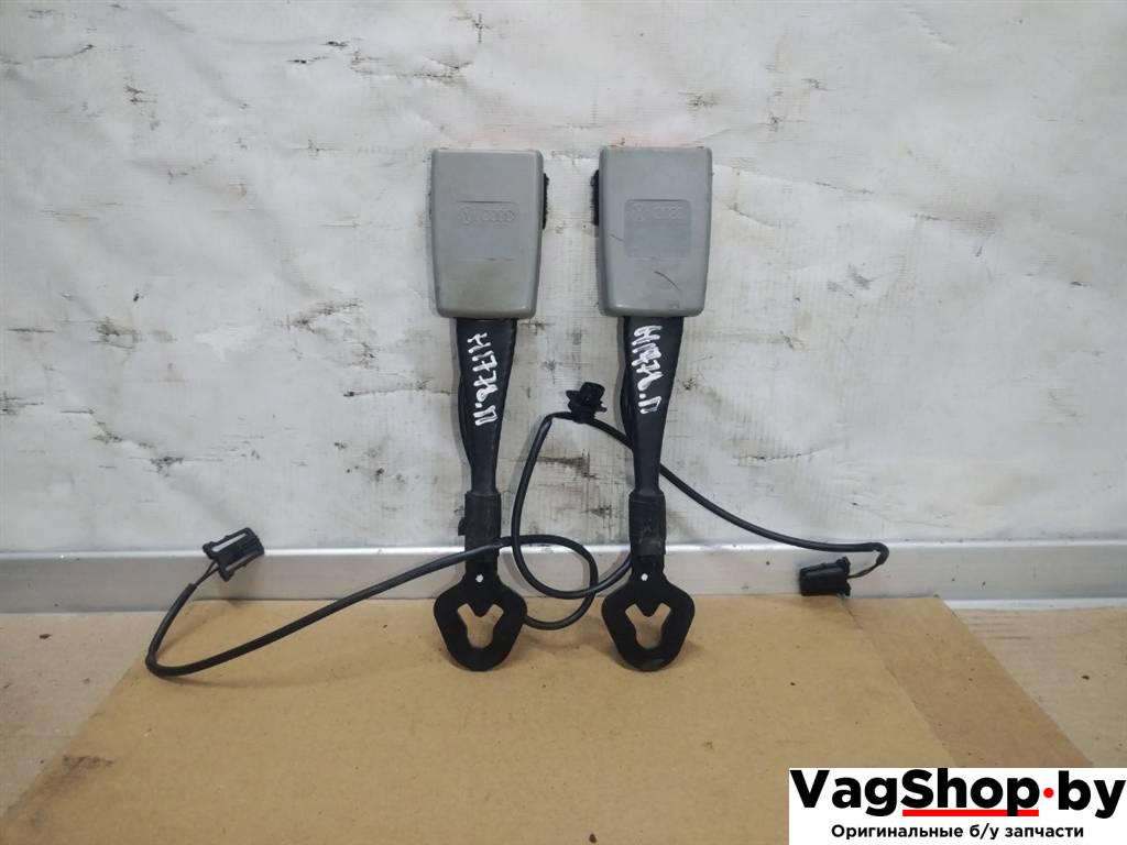 замок ремня безопасности Audi A8 D4/4H 2011, 3.0 л., TDi, CDT, дизель, АКПП, синий, седан, полный привод, 4H0857755CDT4 - фото №1