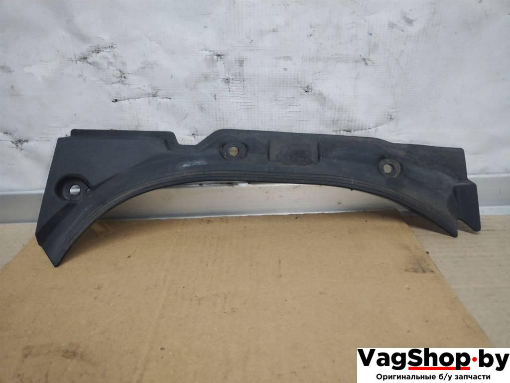 планка под капот Audi A8 D4/4H 2011, 3.0 л., TDi, CDT, дизель, АКПП, синий, седан, полный привод, 4H0823745C - фото №1