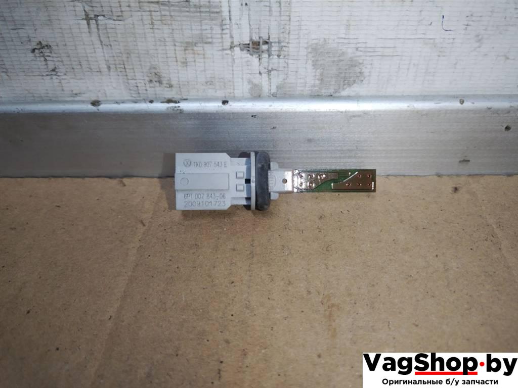 датчик температуры Audi A8 D4/4H 2011, 3.0 л., TDi, CDT, дизель, АКПП, синий, седан, полный привод, 1K0907543E - фото №1