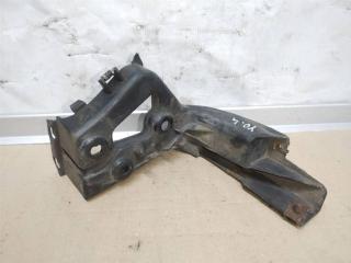 Кронштейн крепления порога Audi A8 D3/4E [2-й рестайлинг] 2008, 4.2 л., FSI, BVJ, бензин, АКПП, серый, седан, полный привод, 4E0853913C