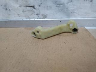 Кронштейн крепления фонаря заднего правого Audi A6 Allroad Quattro C6 [рестайлинг] 2009, 3.0 л., TDi, CDY, дизель, АКПП, синий, универсал, полный привод, 4F9945068