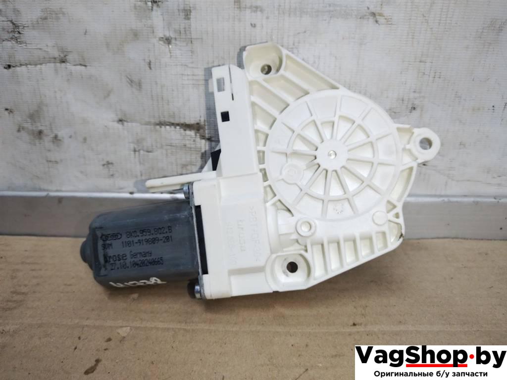 моторчик стеклоподъемника задний левый Audi A8 D4/4H 2011, 3.0 л., TDi, CDT, дизель, АКПП, синий, седан, полный привод, 8K0959802B - фото №1