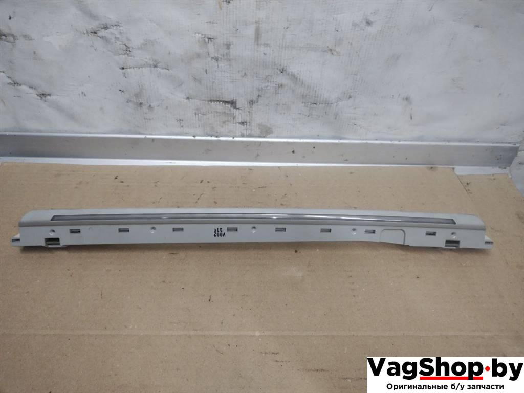 фонарь салона (плафон) Audi A8 D4/4H 2011, 3.0 л., TDi, CDT, дизель, АКПП, синий, седан, полный привод, 4H0947192EP5 - фото №1