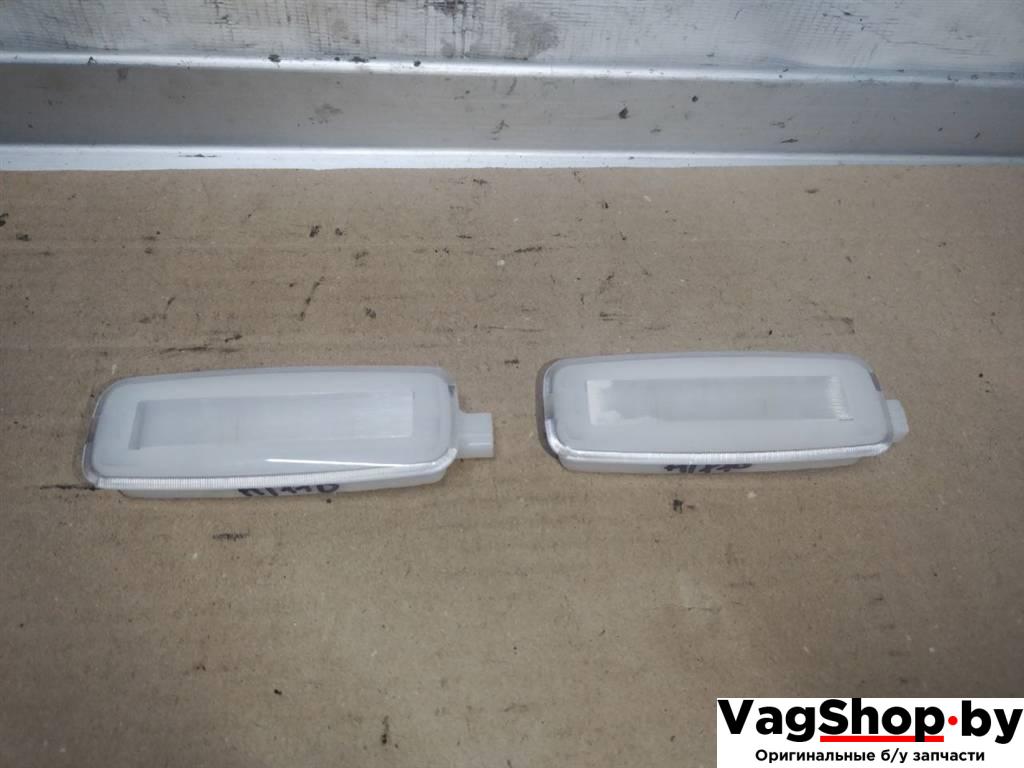 фонарь салона (плафон) Audi A8 D4/4H 2011, 3.0 л., TDi, CDT, дизель, АКПП, синий, седан, полный привод, 4H0947105A - фото №1