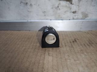 личинка дверного замка Audi A6 Allroad Quattro C6 [рестайлинг] 2009, 3.0 л., TDi, CDY, дизель, АКПП, синий, универсал, полный привод, 4F0837063A