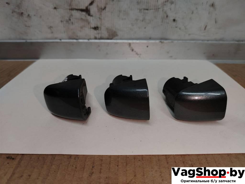 Колпачок (заглушка) ручки двери Audi Q5 8R 2011, 3.0 л., TDi, CCW, дизель, АКПП, серый, внедорожник 5 дв., полный привод, 8T0837167A - фото №1