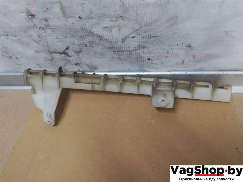 направляющая стекла Audi Q5 8R 2011, 3.0 л., TDi, CCW, дизель, АКПП, серый, внедорожник 5 дв., полный привод, 8R0839067C - фото №1