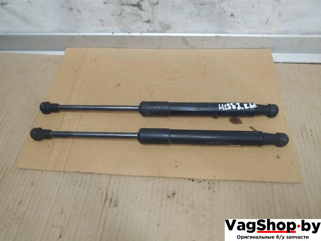 амортизатор капота Audi Q5 8R 2011, 3.0 л., TDi, CCW, дизель, АКПП, серый, внедорожник 5 дв., полный привод, 8R0823359A - фото №1