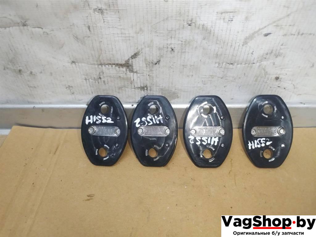 ответная часть (скоба) замка двери Audi Q5 8R 2011, 3.0 л., TDi, CCW, дизель, АКПП, серый, внедорожник 5 дв., полный привод, 8T0837033 - фото №1