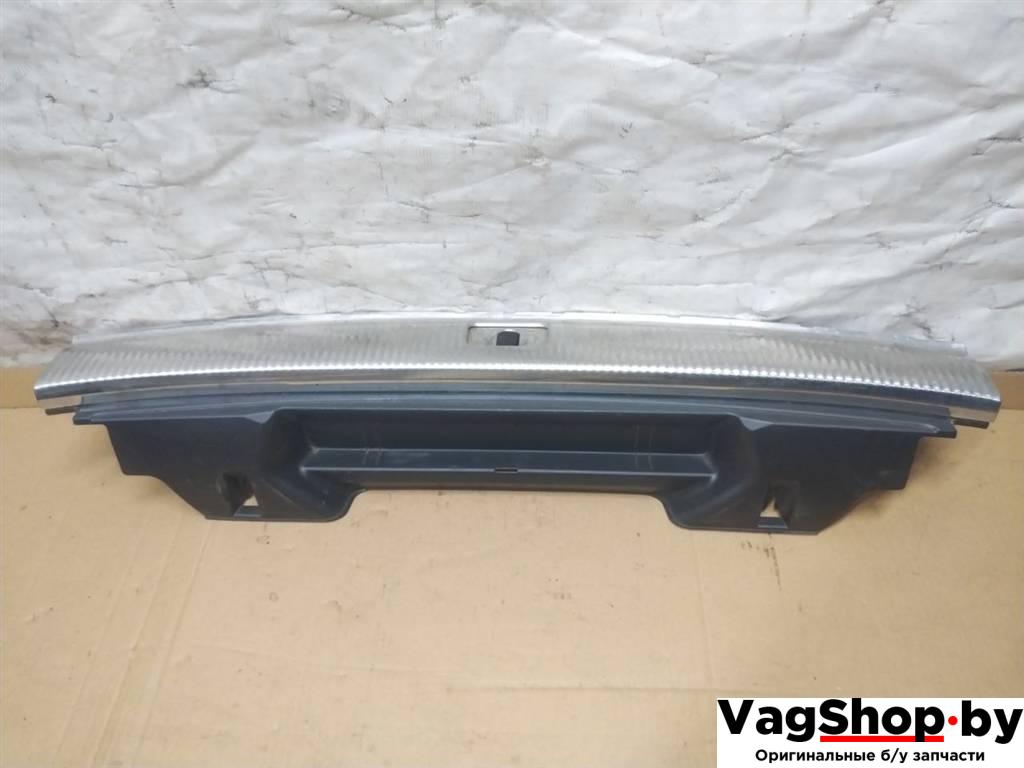 накладка внутренняя на заднюю панель кузова Audi Q5 8R 2011, 3.0 л., TDi, CCW, дизель, АКПП, серый, внедорожник 5 дв., полный привод, 8R0864513C - фото №1