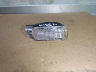 фонарь салона (плафон) Audi Q5 8R 2011, 3.0 л., TDi, CCW, дизель, АКПП, серый, внедорожник 5 дв., полный привод, 4B0947416A