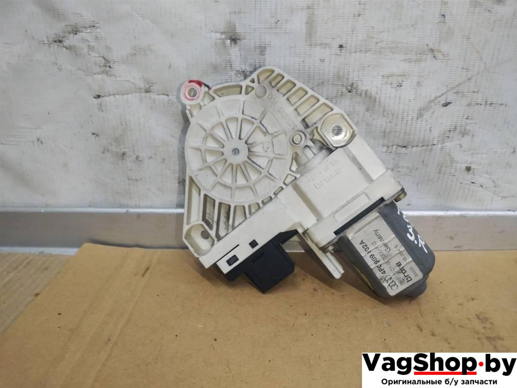 моторчик стеклоподъемника задний правый Audi A6 4F/C6 2005, 3.0 л., TDi, BMK, дизель, АКПП, синий, седан, полный привод, 4F0959802A - фото №1