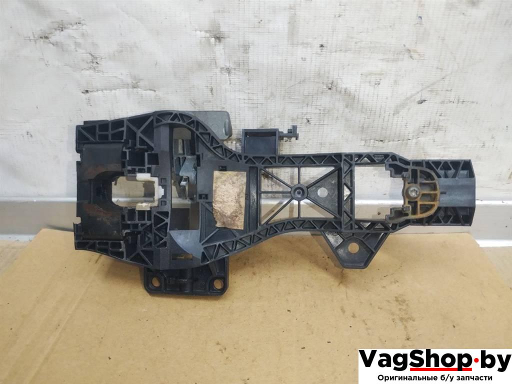 скелет ручки двери задней правой Audi Q7 4L 2007, 3.0 л., TDi, BUG, дизель, АКПП, черный, внедорожник 5 дв., полный привод, 4L0839886 - фото №1