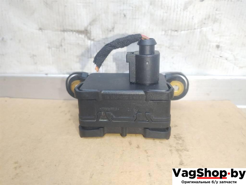 датчик ускорения Audi Q7 4L 2007, 3.0 л., TDi, BUG, дизель, АКПП, черный, внедорожник 5 дв., полный привод, 7H0907652A, 4B0973712 - фото №1