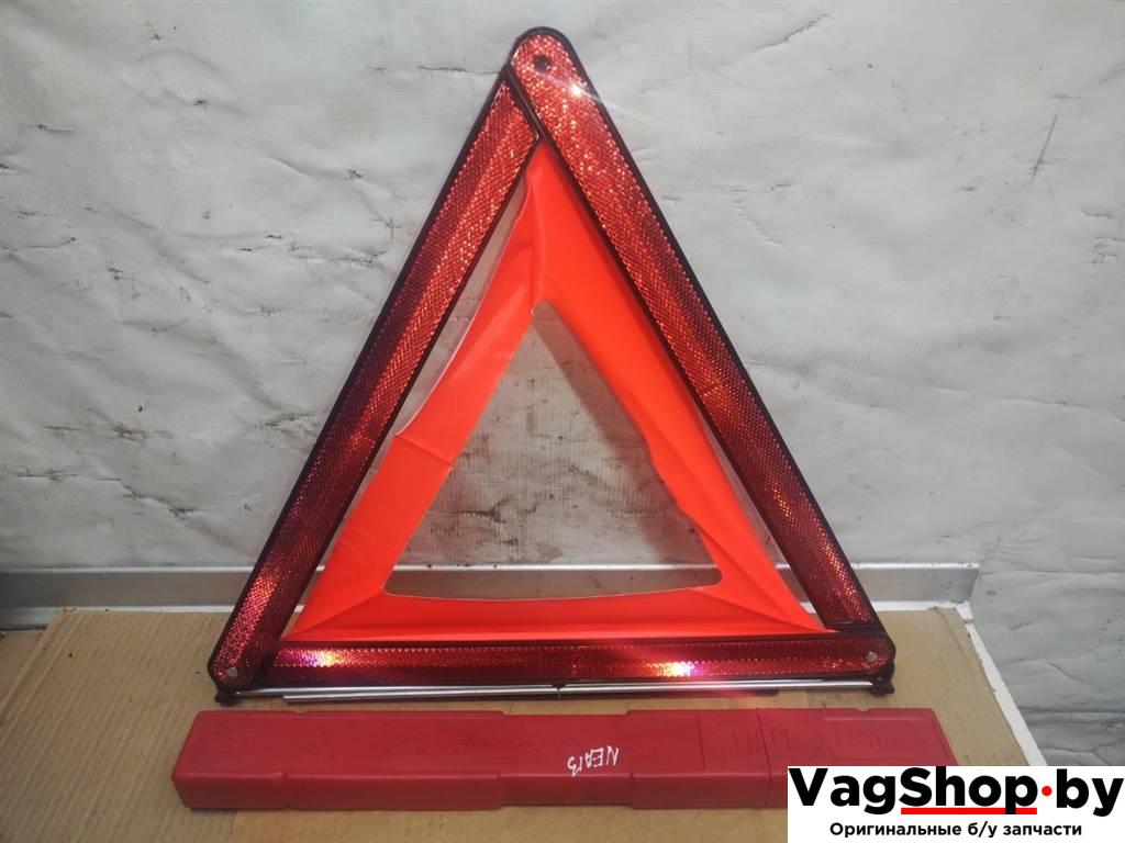 знак аварийной остановки Audi Q7 4L 2007, 3.0 л., TDi, BUG, дизель, АКПП, черный, внедорожник 5 дв., полный привод, 7L0860251 - фото №1