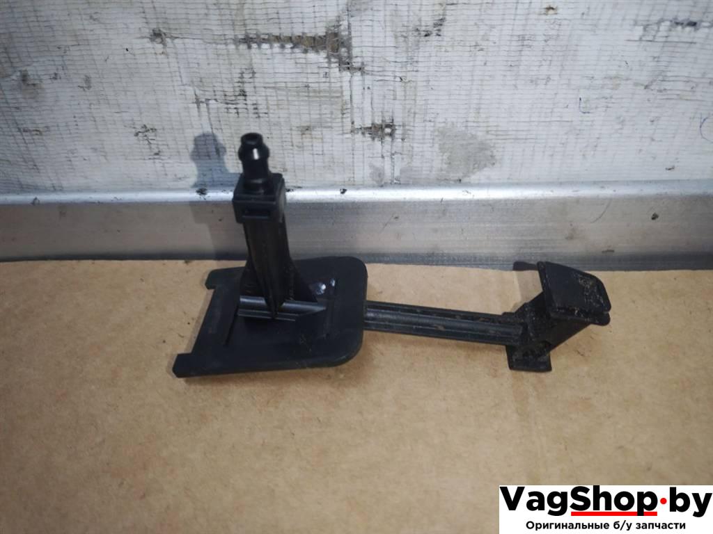 форсунка омывателя лобового стекла Mercedes-Benz M-Класс W166 2012, 3.0 л., CDi, дизель, МКПП, хетчбэк 5 дв., A1668600747 - фото №1