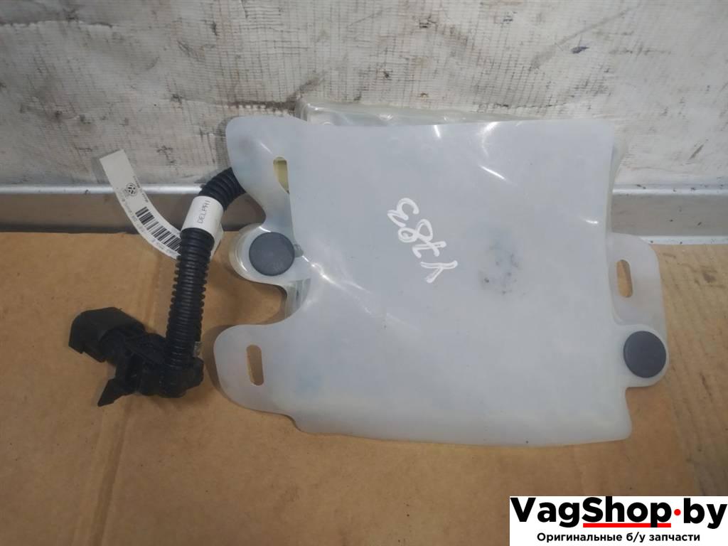 Датчик присутствия Volkswagen Touareg 2 поколение 2012, 3.6 л., FSI, CGR, бензин, АКПП, серебро, внедорожник 5 дв., полный привод, 8T0963553E - фото №1