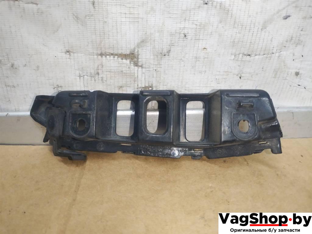 Крепление бампера переднего Volkswagen Touareg 2 поколение 2012, 3.6 л., FSI, CGR, бензин, АКПП, серебро, внедорожник 5 дв., полный привод, 7P6807183F, 7P6807705 - фото №1