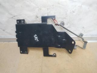 кронштейн (крепление) Volkswagen Touareg 2 поколение 2012, 3.6 л., FSI, CGR, бензин, АКПП, серебро, внедорожник 5 дв., полный привод, 7P0907645A, 7P0907471