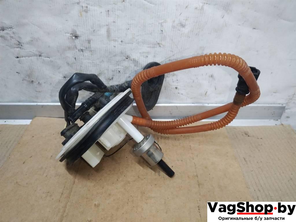 фланец (тройник) системы охлаждения Volkswagen Touareg 2 поколение 2012, 3.6 л., FSI, CGR, бензин, АКПП, серебро, внедорожник 5 дв., полный привод, 7P0919679A - фото №1