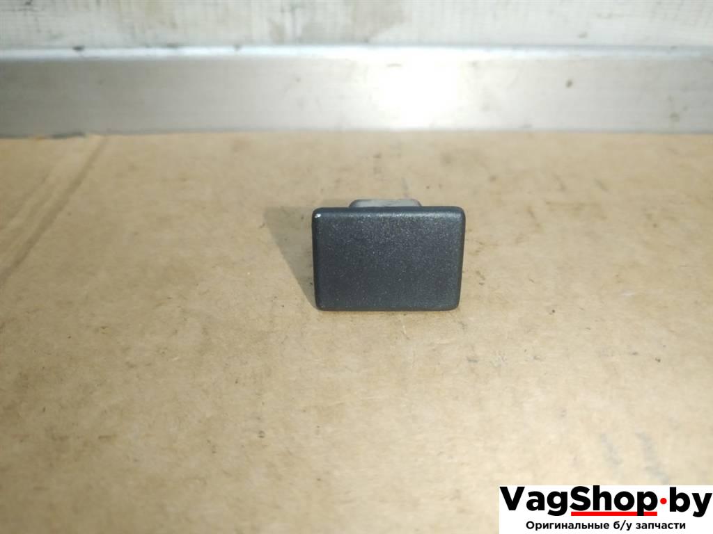 пластик Volkswagen Touareg 2 поколение 2012, 3.6 л., FSI, CGR, бензин, АКПП, серебро, внедорожник 5 дв., полный привод, 5M0035345 - фото №1