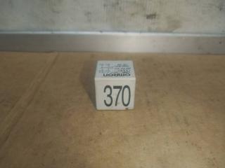 реле (прочие) Volkswagen Touareg 2 поколение 2012, 3.6 л., FSI, CGR, бензин, АКПП, серебро, внедорожник 5 дв., полный привод, 8D0951253