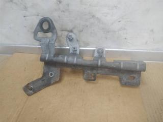 кронштейн (крепление) Volkswagen Touareg 2 поколение 2012, 3.6 л., FSI, CGR, бензин, АКПП, серебро, внедорожник 5 дв., полный привод, 7P0142231G