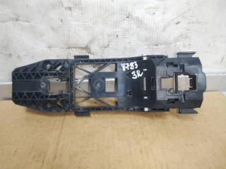 скелет ручки двери задней правой Volkswagen Touareg 2 поколение 2012, 3.6 л., FSI, CGR, бензин, АКПП, серебро, внедорожник 5 дв., полный привод, 5N0839885H