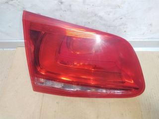 фонарь крышки багажника левый Volkswagen Touareg 2 поколение 2012, 3.6 л., FSI, CGR, бензин, АКПП, серебро, внедорожник 5 дв., полный привод, 7P6945093C