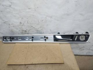 ручка внутренняя задняя левая Volkswagen Touareg 2 поколение 2012, 3.6 л., FSI, CGR, бензин, АКПП, серебро, внедорожник 5 дв., полный привод, 7P6839113, 7P6837419