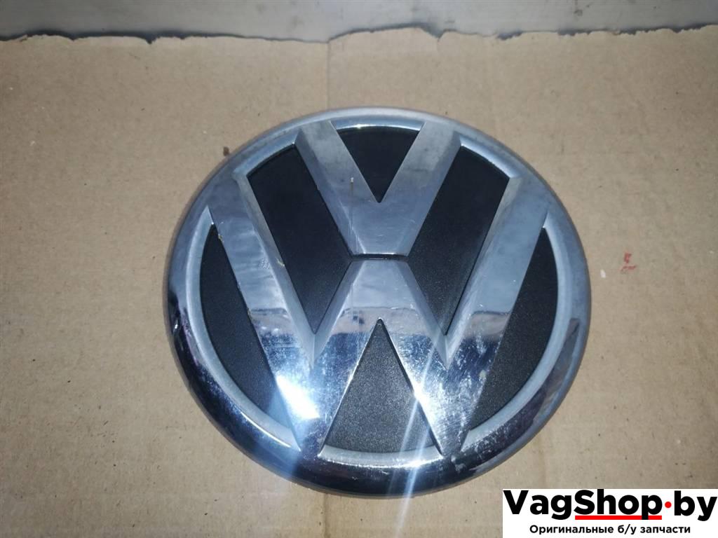 эмблема Volkswagen Touareg 2 поколение 2012, 3.6 л., FSI, CGR, бензин, АКПП, серебро, внедорожник 5 дв., полный привод, 7P6853630A - фото №1