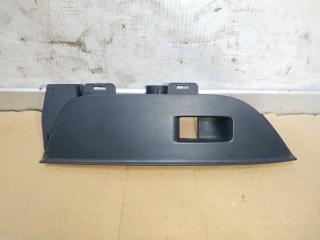 молдинг двери передней правой Volkswagen Touareg 2 поколение 2012, 3.6 л., FSI, CGR, бензин, АКПП, серебро, внедорожник 5 дв., полный привод, 7P1857858