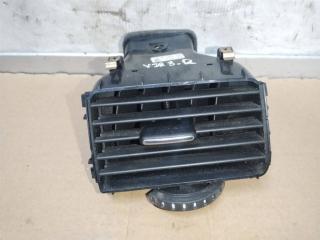 дефлектор обдува салона Volkswagen Touareg 2 поколение 2012, 3.6 л., FSI, CGR, бензин, АКПП, серебро, внедорожник 5 дв., полный привод, 7P1819704A