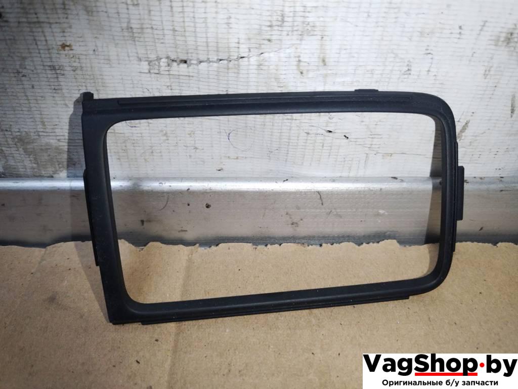 накладка на торпедо (консоль) Volkswagen Touareg 2 поколение 2012, 3.6 л., FSI, CGR, бензин, АКПП, серебро, внедорожник 5 дв., полный привод, 7P1819574D - фото №1