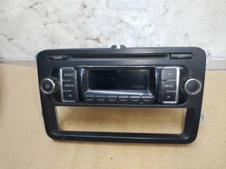 магнитола Volkswagen Caddy 3 поколение [рестайлинг] 2012, 2.0 л., TDi, CFH, дизель, МКПП, белый, минивэн, передний привод, 5K0035156A