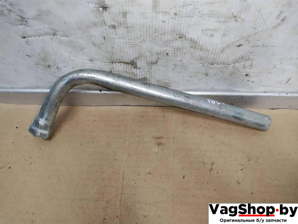 ключ колесный (балонный) Audi A4 B8/8K 2010, 2.7 л., TDi, CGK, дизель, МКПП, белый, седан, передний привод, 8N0012219 - фото №1