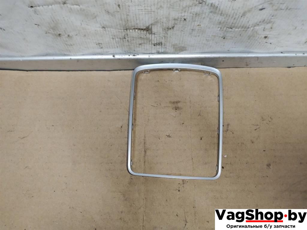 Декоративная накладка центральной консоли Audi A4 B8/8K 2010, 2.7 л., TDi, CGK, дизель, МКПП, белый, седан, передний привод, 8K0864260 - фото №1