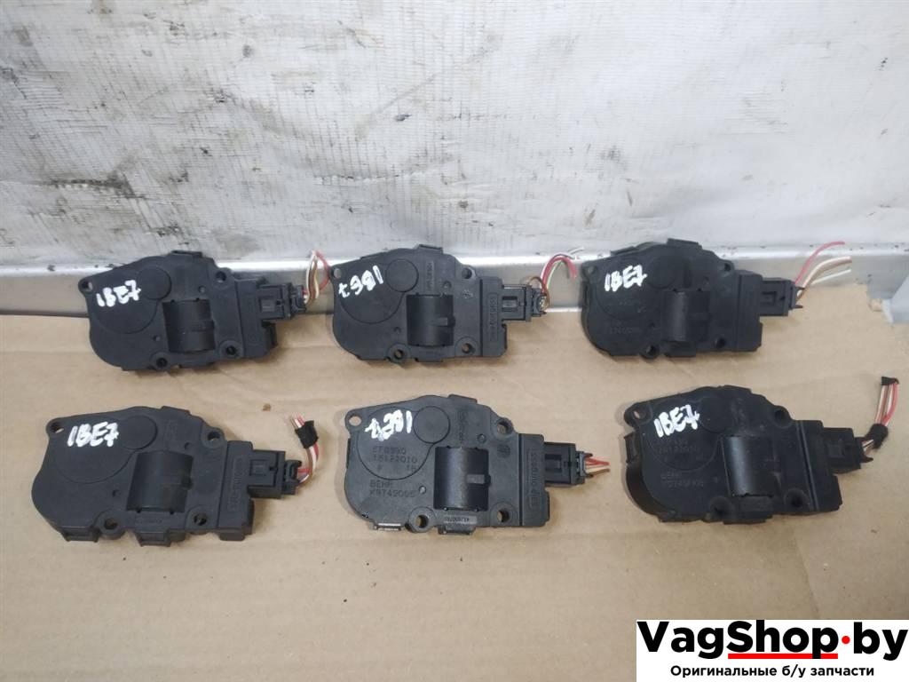 моторчик заслонки печки Audi A4 B8/8K 2010, 2.7 л., TDi, CGK, дизель, МКПП, белый, седан, передний привод, K9749005, EFB330 - фото №1