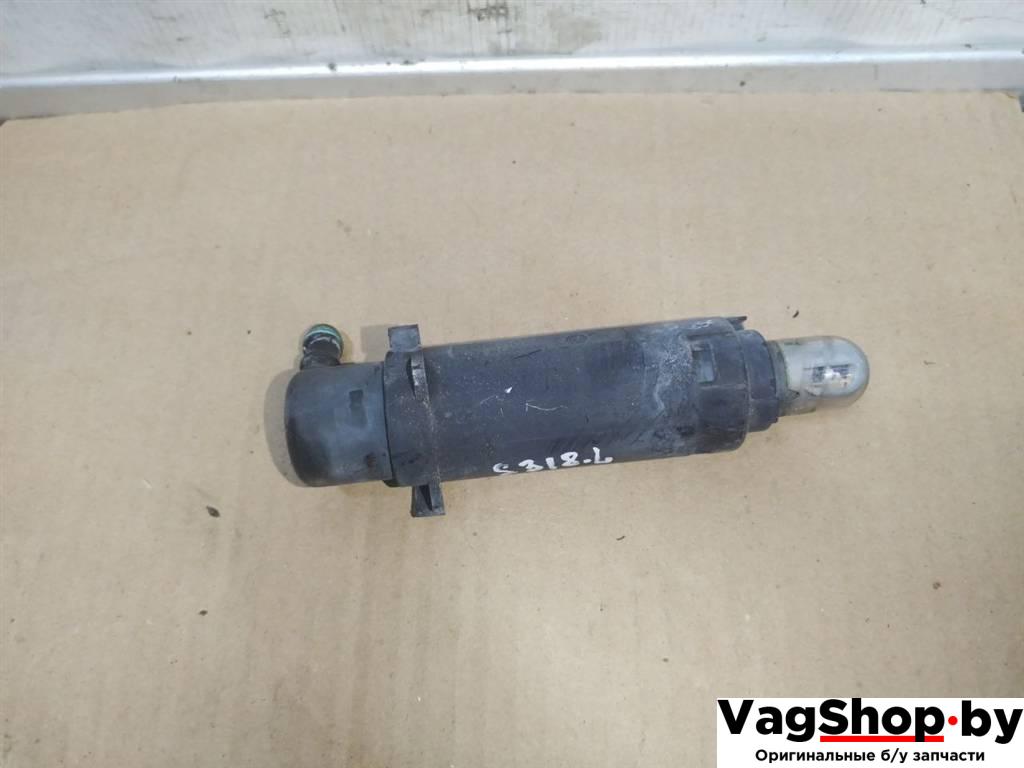 форсунка омывателя фары Porsche Panamera 970 2011, 3.6 л., i, M 46.40, бензин, АКПП, черный, хетчбэк 5 дв., полный привод, 97062813300 - фото №1