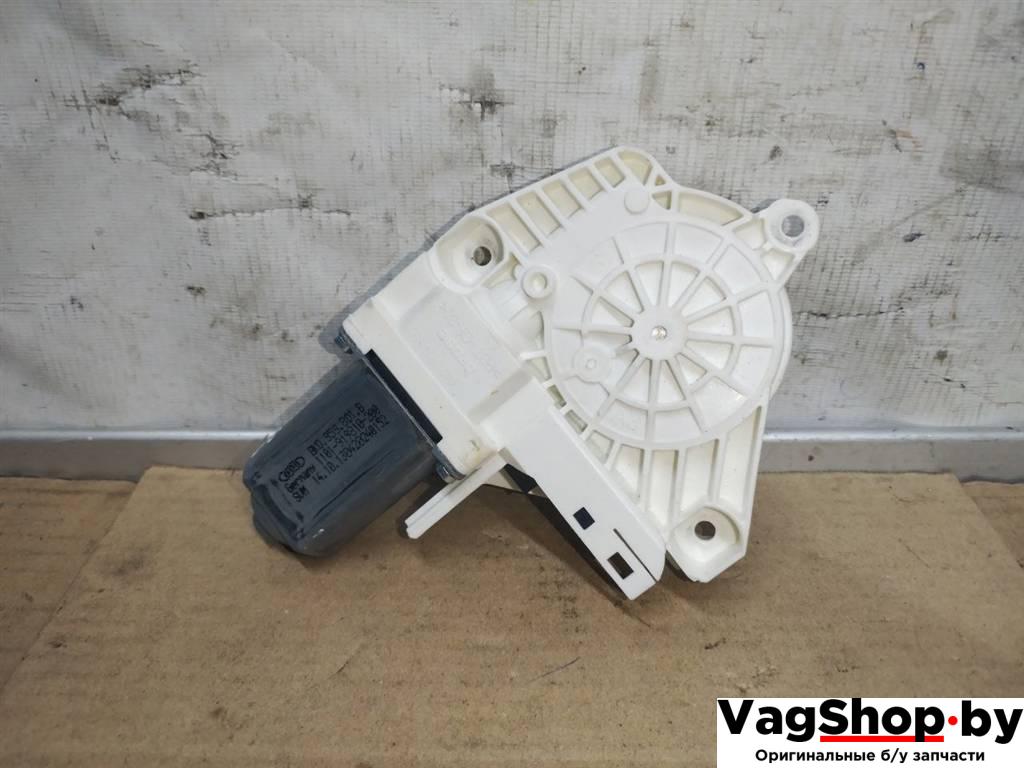 моторчик стеклоподъемника передний левый Volkswagen Touareg 2 поколение 2014, 3.6 л., FSI, CGR, бензин, АКПП, синий, внедорожник 5 дв., полный привод, 8K0959801B - фото №1