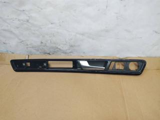 накладка двери (крышки) багажника Volkswagen Touareg 2 поколение 2014, 3.6 л., FSI, CGR, бензин, АКПП, синий, внедорожник 5 дв., полный привод, 7P6867409A, 7P6837113