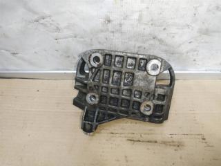 кронштейн генератора Volkswagen Touareg 1 поколение [рестайлинг] 2009, 3.0 л., TDi, BKS, дизель, АКПП, серый, внедорожник 5 дв., полный привод, 059903143P