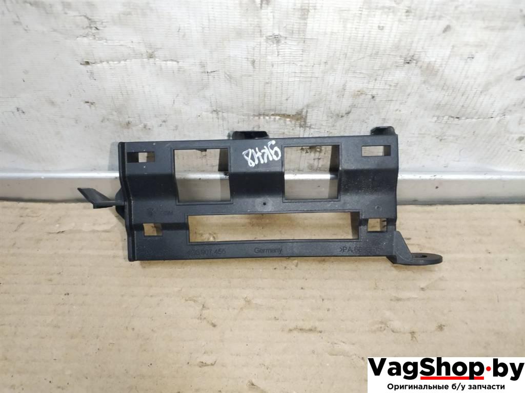 кронштейн (крепление) Audi A7 1 4G 2012, 3.0 л., TDi, CLA, дизель, АКПП, белый, хетчбэк 5 дв., полный привод, правый руль, 4G8907455 - фото №1