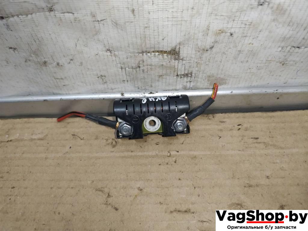 усилитель антенны Audi A7 1 4G 2012, 3.0 л., TDi, CLA, дизель, АКПП, белый, хетчбэк 5 дв., полный привод, правый руль, 8T8035570 - фото №1