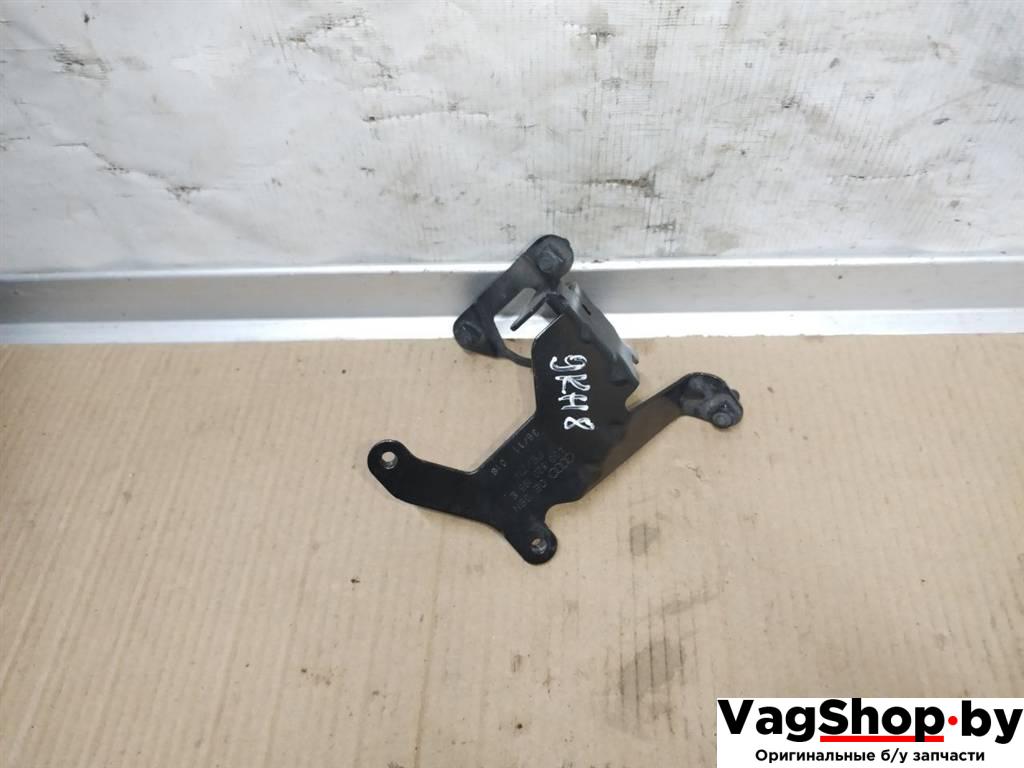 кронштейн (крепление) Audi A7 1 4G 2012, 3.0 л., TDi, CLA, дизель, АКПП, белый, хетчбэк 5 дв., полный привод, правый руль, 4G0820195E - фото №1